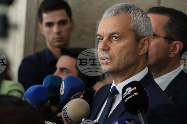 Народно събрание - кулоари - Костадин Костадинов - брифинг