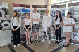 Видин - ученици - изложба „Бдинци - лъвове, титани“ - представяне