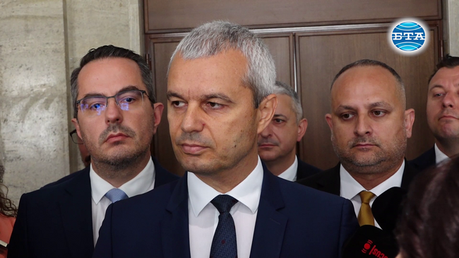 Президентът да свика Консултативния съвет по национална сигурност заради случващото се в църквата ни, призова Костадин Костадинов