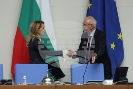 Парламент - заседание - Рая Назарян