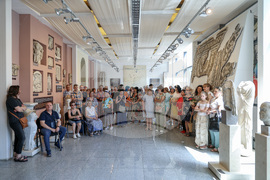 Пловдив - изложба „Магията на Долнослав“