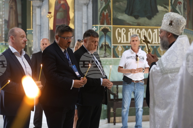 Украйна - Деветнадесета Световна среща на българските медии - молебен за мир