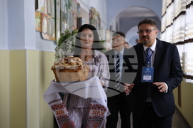 Украйна - Деветнадесета Световна среща на българските медии - Болградска гимназия „Г. С. Раковски“