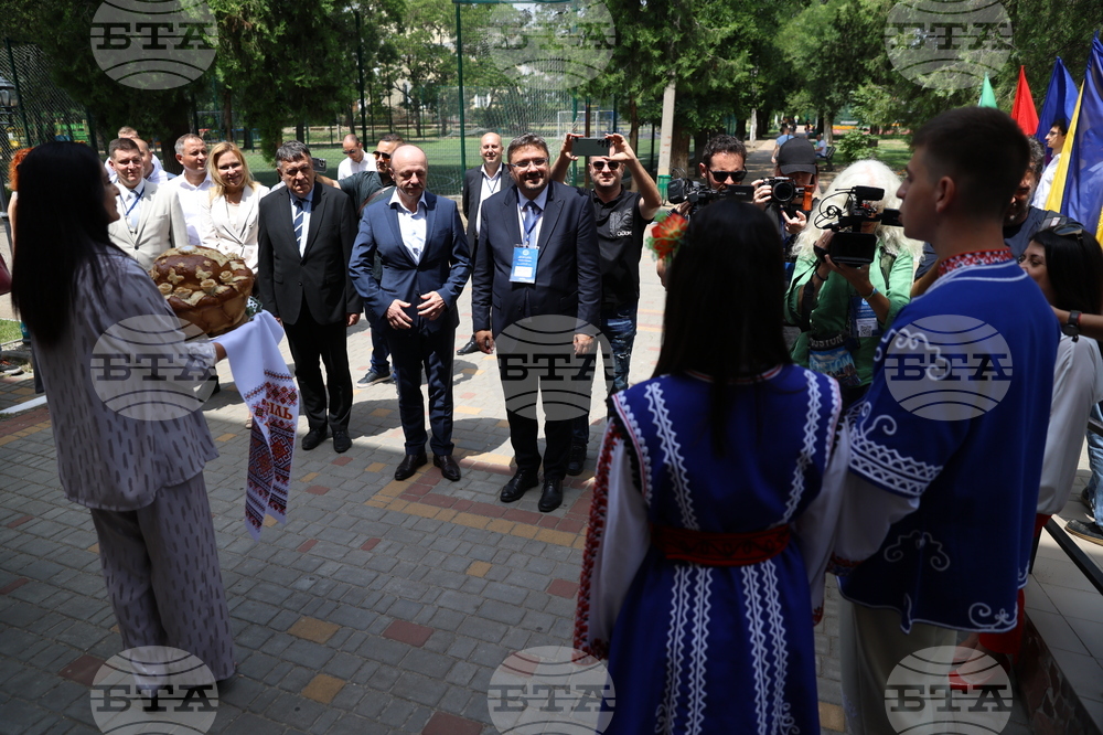 Украйна - Деветнадесета Световна среща на българските медии - Болградска гимназия „Г. С. Раковски“