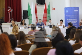 Украйна - Деветнадесета Световна среща на българските медии - Втори панел - „Знанието за род и език в българските медии”