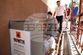 Украйна - Деветнадесета Световна среща на българските медии -  сирените за въздушна опасност - бомбоубежище