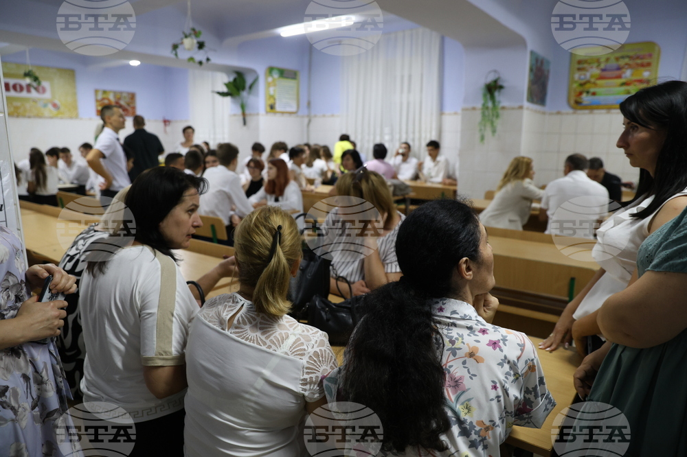 Украйна - Деветнадесета Световна среща на българските медии -  сирените за въздушна опасност - бомбоубежище