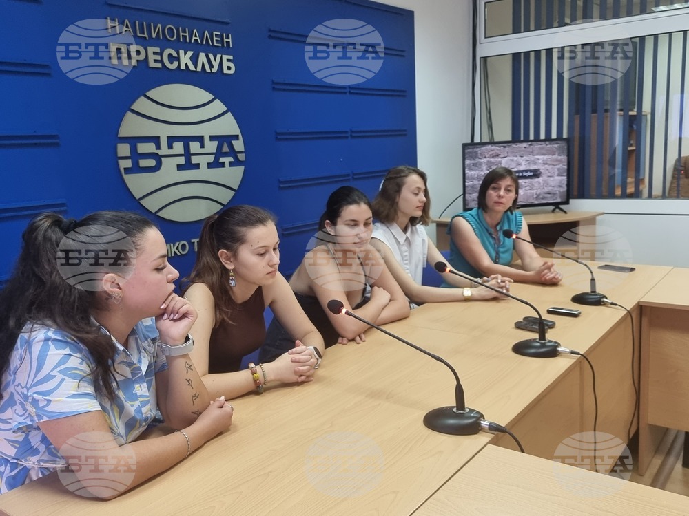 Ученици от Велико Търново превърнаха малка улица в главен герой във филм