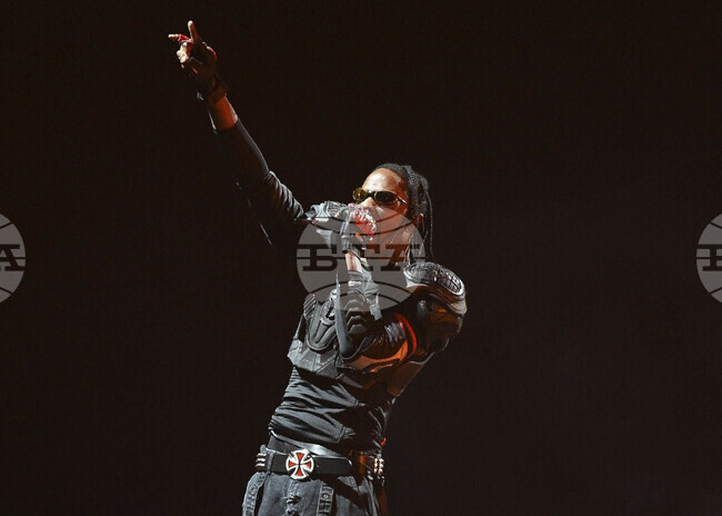 Травис Скот оглави класацията на "Билборд" за сингли