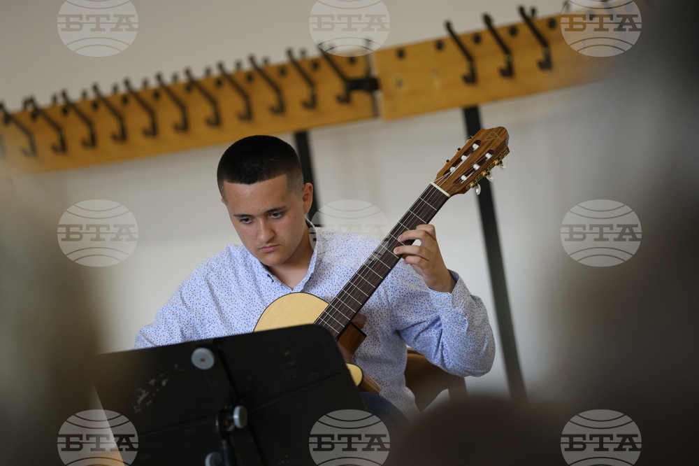 Благоевград - клас по китара - годишен концерт