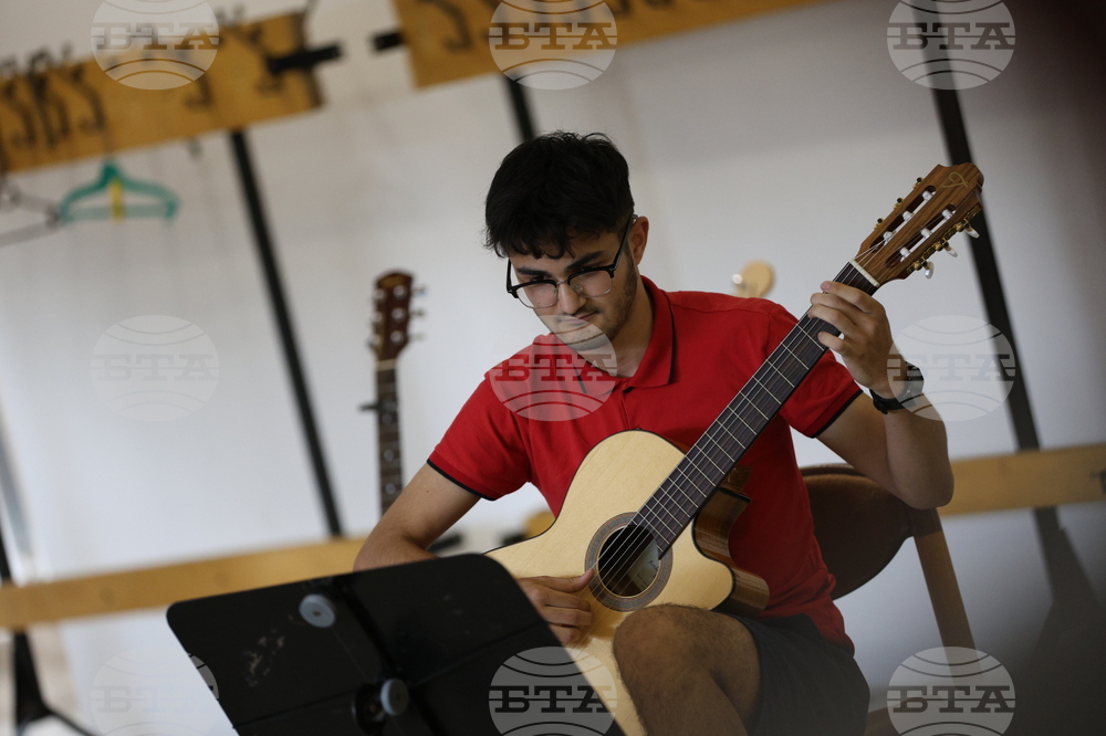 Благоевград - клас по китара - годишен концерт