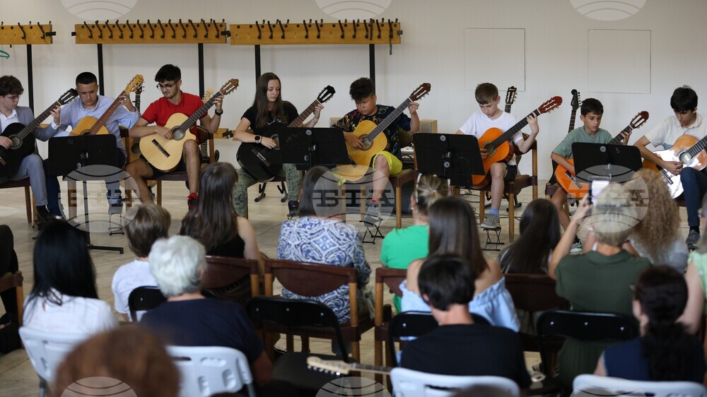 Благоевград - клас по китара - годишен концерт