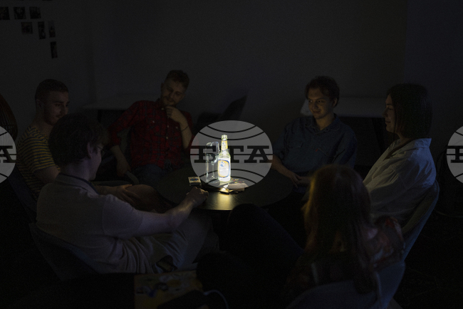 „Укренерго“ не предвижда планирани спирания на тока в Украйна заради руските атаки