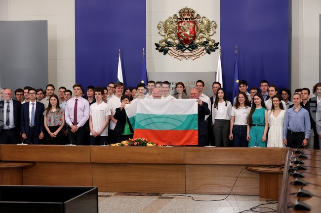 Министерски съвет - флаг - олимпийски отбори