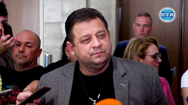 За националната сигурност отговаря Министерският съвет, заяви Николай Марков от "Величие" относно това кой да представлява България на Срещата на върха на НАТО