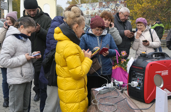 Централната банка на Украйна понижи курса на националната валута до нов минимум от 40,5 гривни за долар