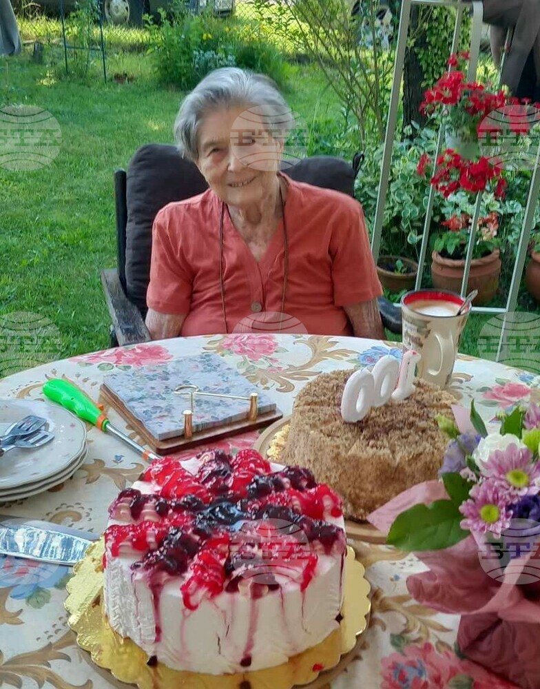 Община Плевен: С висок дух, чувство за хумор и желание за живот посрещна 100-годишнината си плевенчанката Величка Гошева