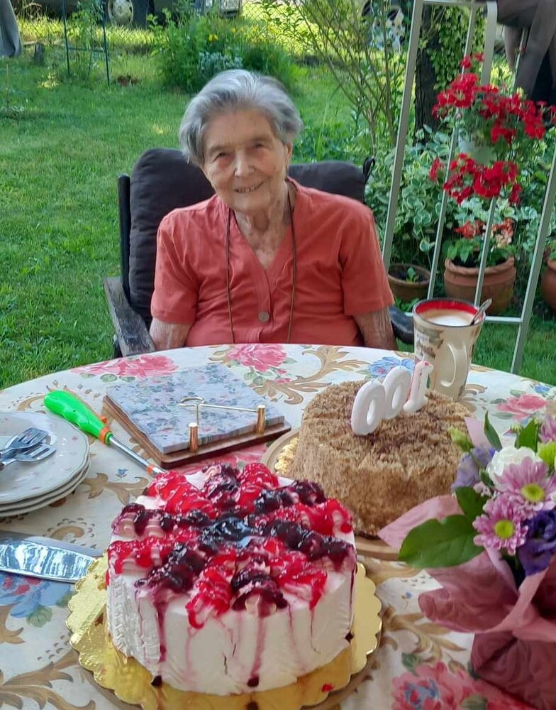 Община Плевен: С висок дух, чувство за хумор и желание за живот посрещна 100-годишнината си плевенчанката Величка Гошева