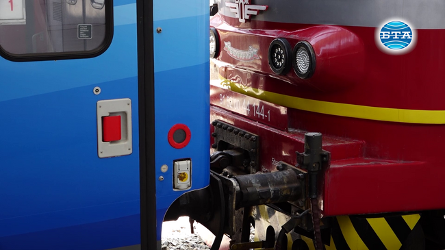  Новите модернизирани вагони на БДЖ представи служебният министър Георги Гвоздейков