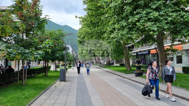 Над 20 велосипеди и тротинетки са иззети за месец заради използването им по централната пешеходна зона на Враца