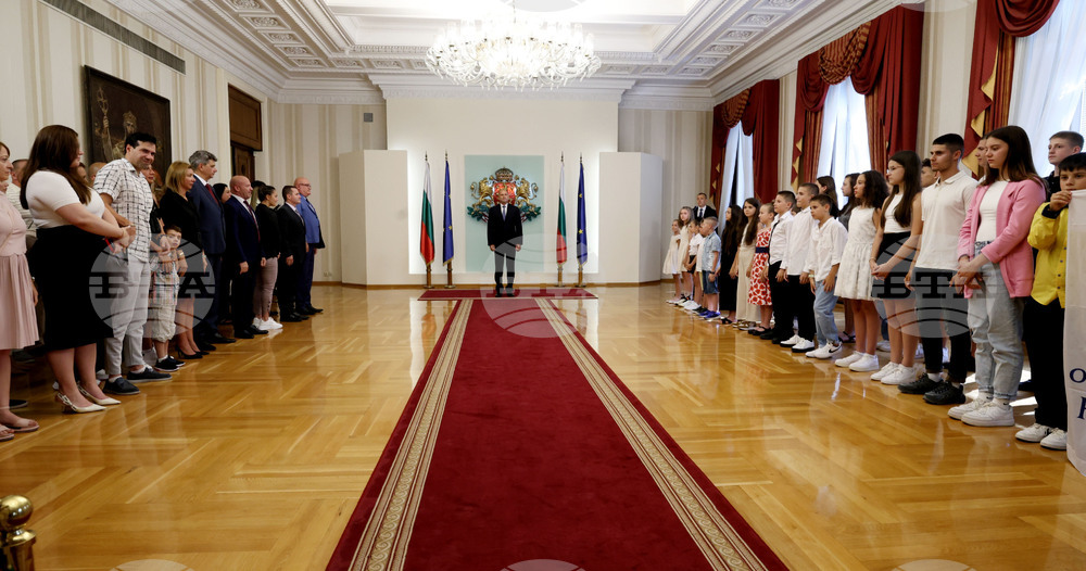 Румен Радев - „Спортувай с президента“ - почетен знак