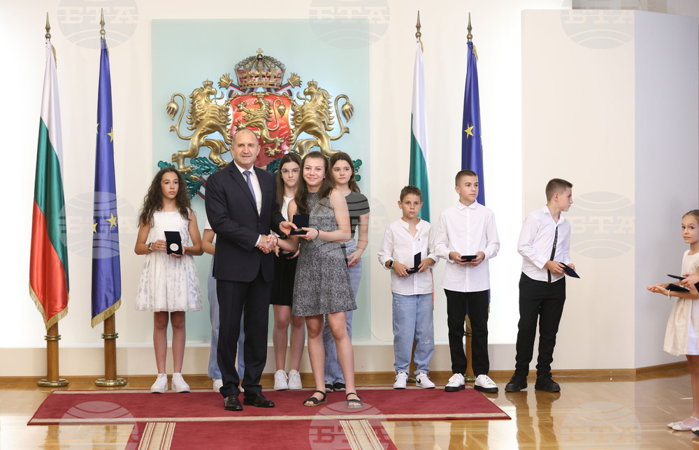 Румен Радев - „Спортувай с президента“ - почетен знак