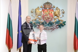 Румен Радев - „Спортувай с президента“ - почетен знак