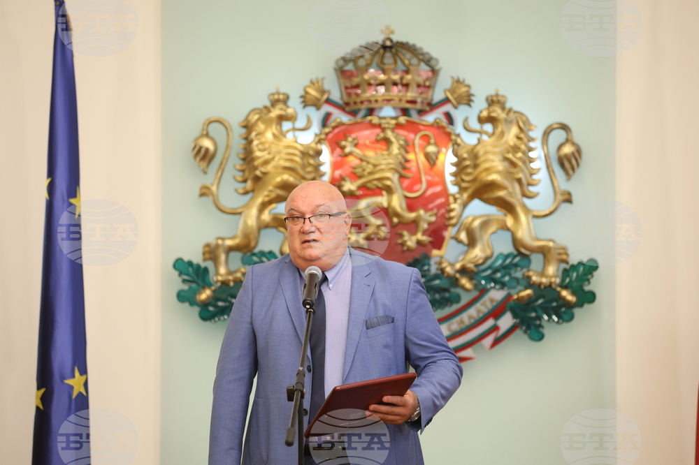 Румен Радев - „Спортувай с президента“ - почетен знак