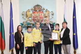 Румен Радев - „Спортувай с президента“ - почетен знак