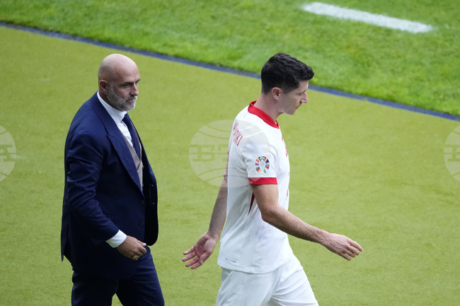 Роберт Левандовски обяви бойкот на националния отбор на Полша заради старши треньора Михал Пробеж