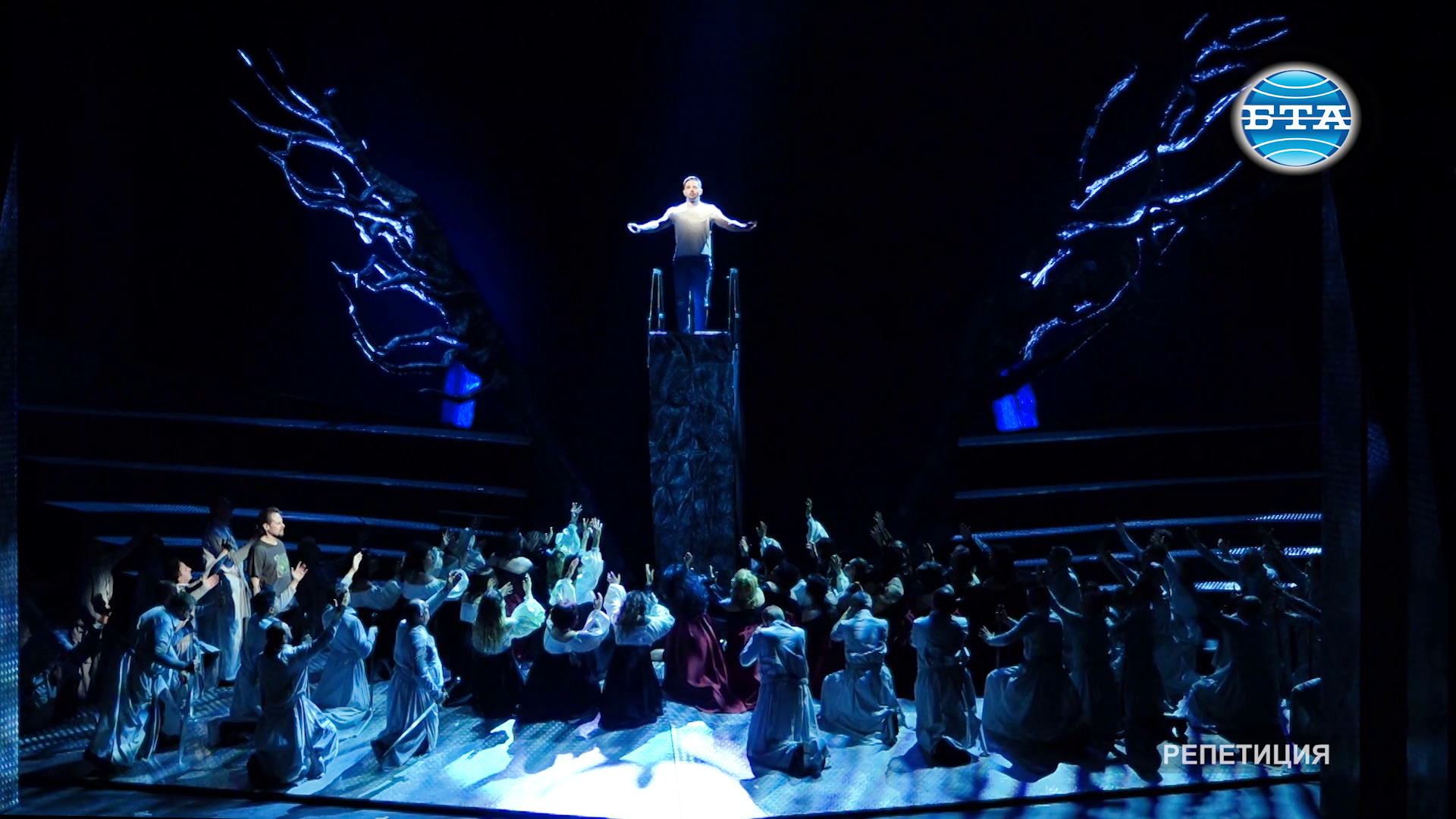 Австрийският баритон Томас Вайнхапел: Акад. Карталов е един от хората, които наистина знаят какво означава Вагнер