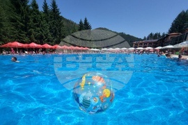 Село Чифлик - лято - плувен басейн