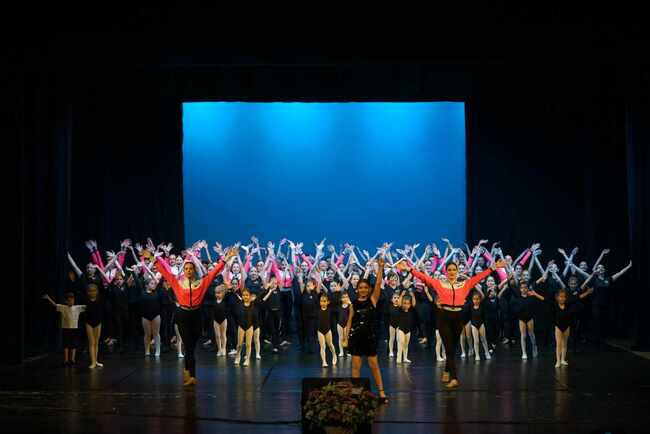 Община Русе: Танцово студио “Импулс” и Мажоретен състав „Екстрийм“ завършиха активния си сезон с годишен концерт