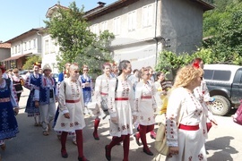 Село Черни Осъм - „Чукан боб с коприва и хоро се извива“ - празник