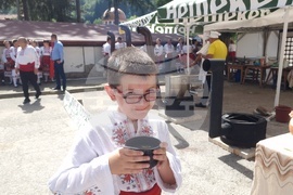 Село Черни Осъм - „Чукан боб с коприва и хоро се извива“ - празник