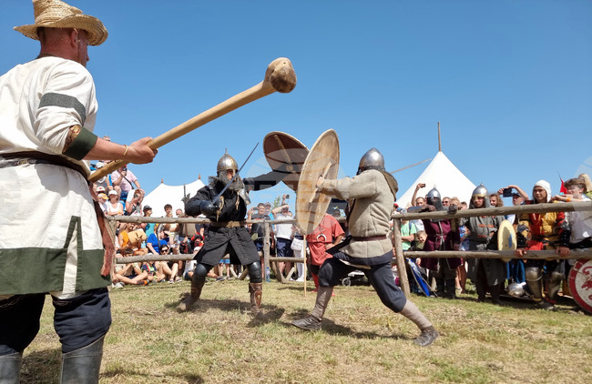 Село Неофит Рилски - парк - годишнина