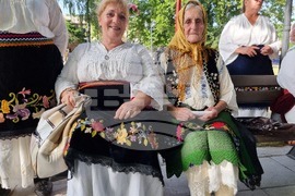 Село Неговановци - празник на народната носия