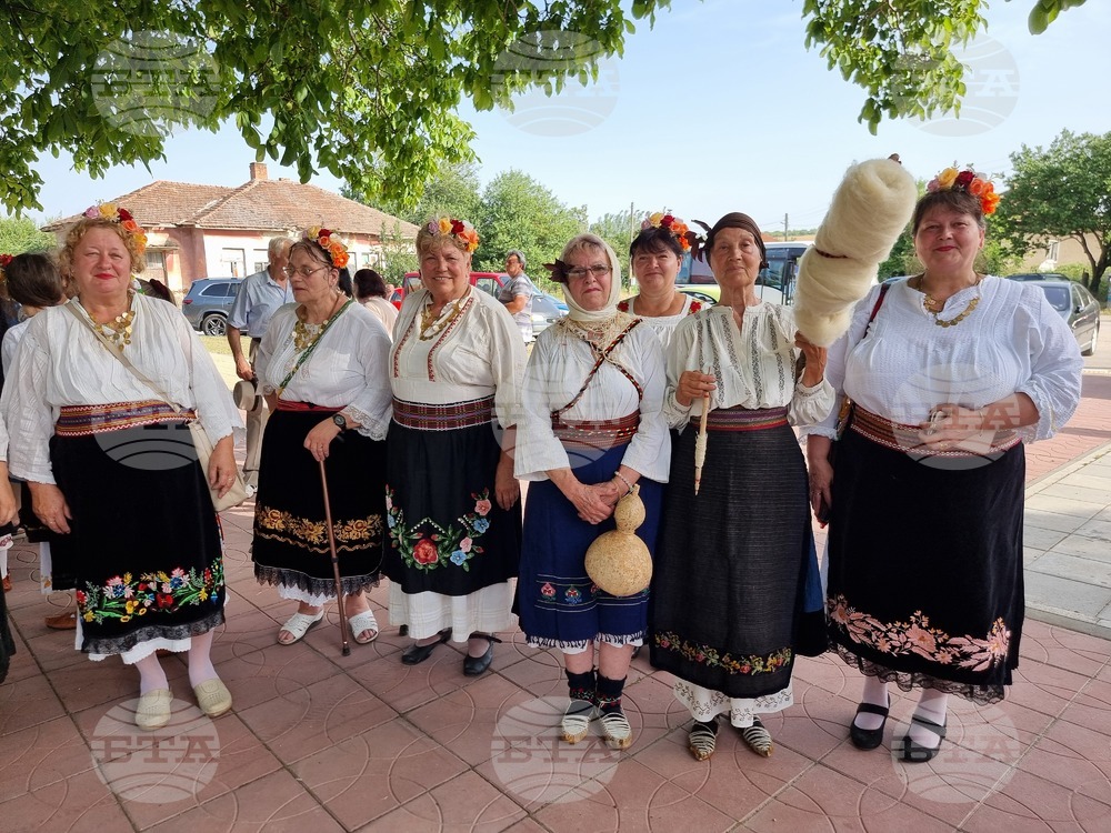 Село Неговановци - празник на народната носия
