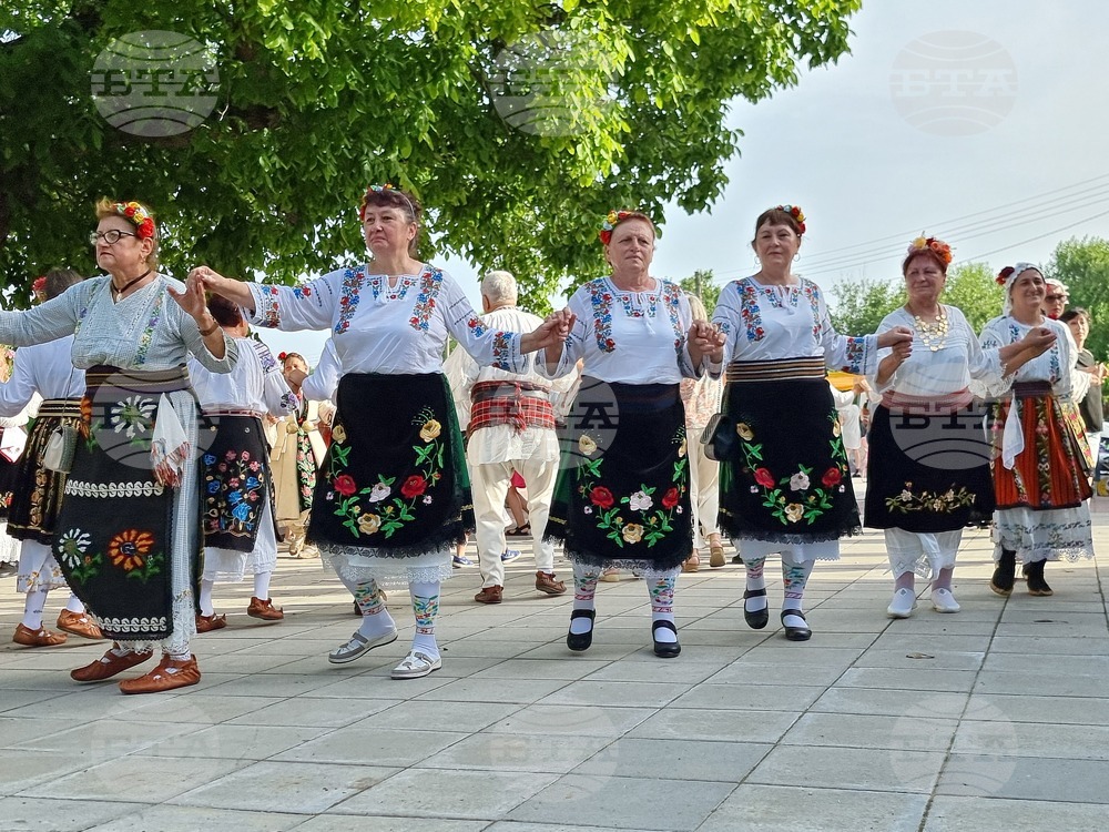 Село Неговановци - празник на народната носия