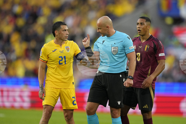 Шимон Марчиняк ще ръководи реванша между Атлетико и Реал в Шампионската лига, съдия номер 1 за 2024-а година свири Барселона - Бенфика