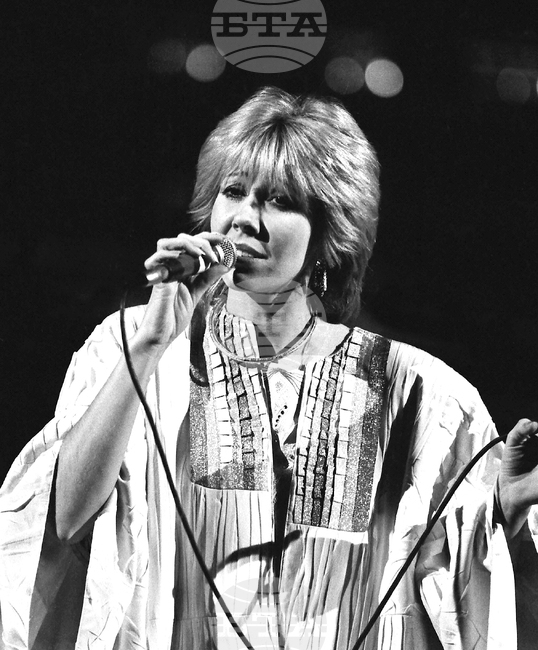 Петя Буюклиева - певица