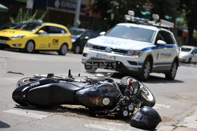 Трима мотористи са пострадали при катастрофи в Пловдив