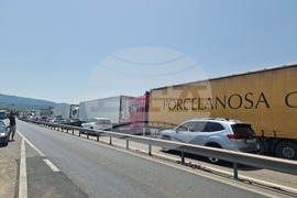 Граничен пункт „Кулата“ - трафик