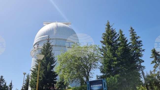 Дейностите по изграждане на радиотелескопа LOFAR-BG на Рожен са планирани за това лято, според директора на НАО "Рожен" Никола Петров