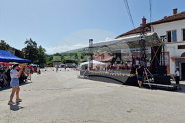 Село Доспей - фолклорен фестивал „Доспей пее и танцува, и на билки се любува“