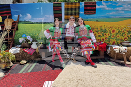 Село Доспей - фолклорен фестивал „Доспей пее и танцува, и на билки се любува“