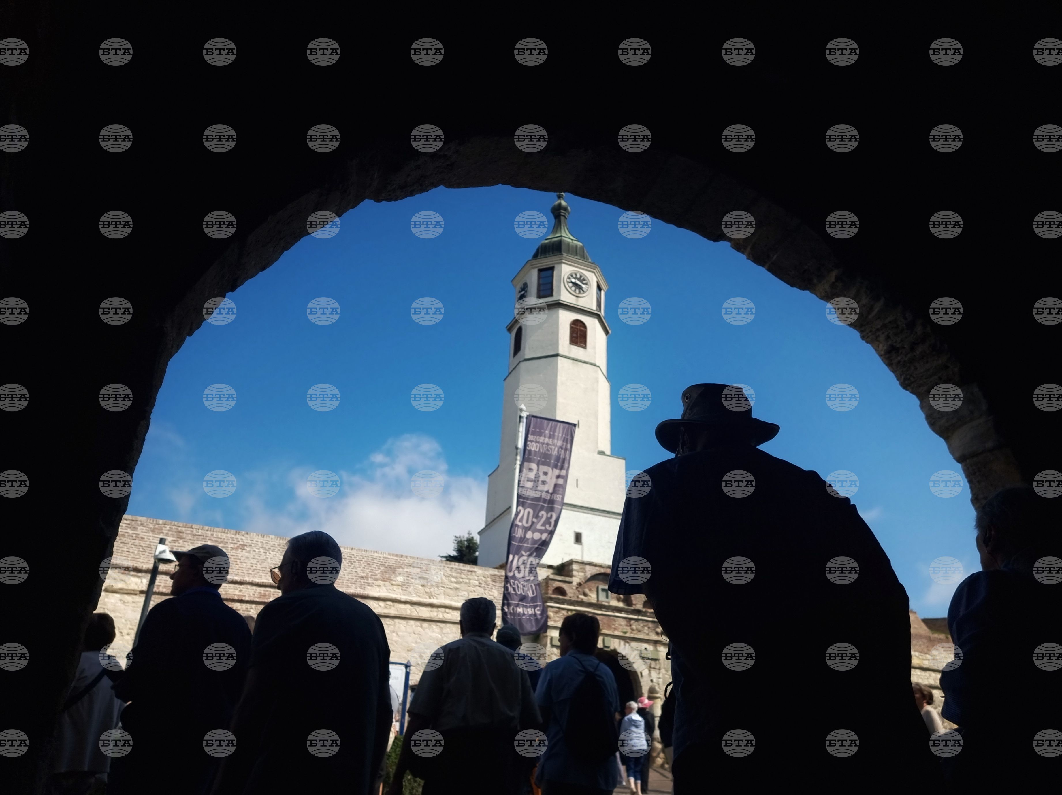 Всяка година в Сърбия се развеждат над 10 000 двойки, съдебните производства продължават с години заради спорове за деца и издръжка
