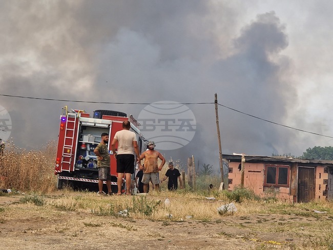 Петрич - пожар край ромска махала