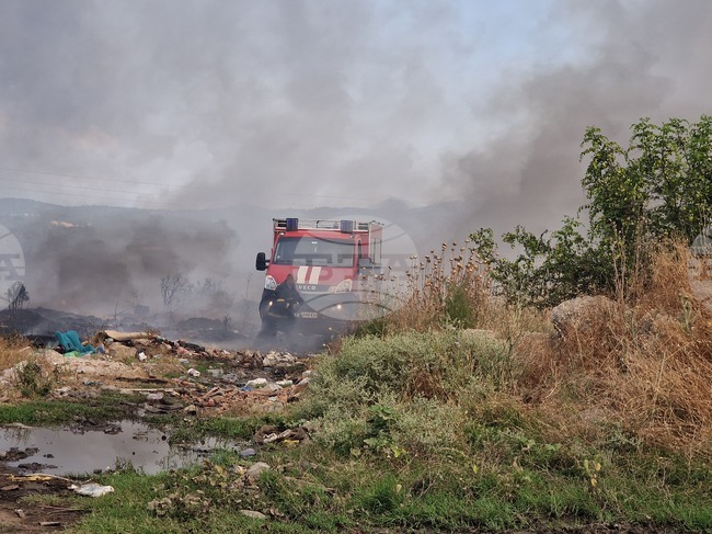 Пожар е възникнал в петричкото село Дрангово, каза за БТА директорът на пожарната в Петрич 