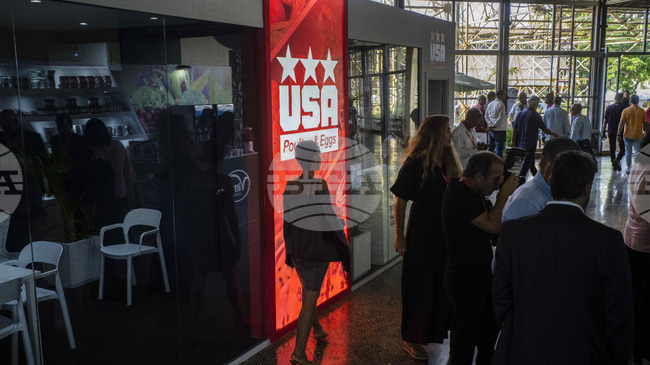 Търговският дефицит на САЩ се понижава слабо до 901 млрд. долара през 2025 г.